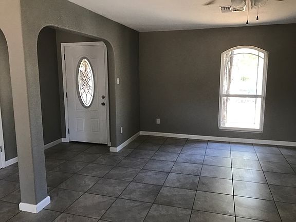 4th image of 3710 Panama Dr