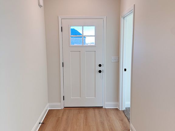 5th image of 615 Thoroughbred Way