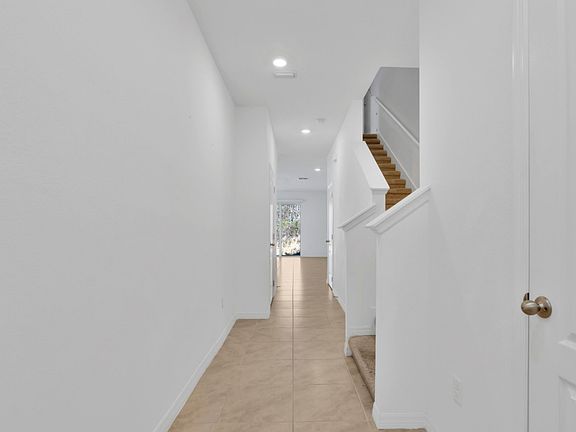 4th image of 1233 Yellow Finch Dr Floor 1233
