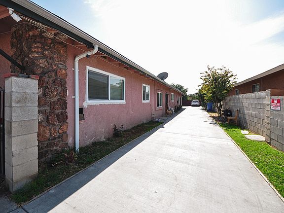 2nd image of 1020 W 11th St #1022
