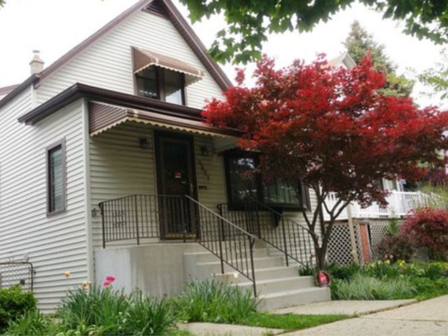 1st image of 5022 W Waveland Ave