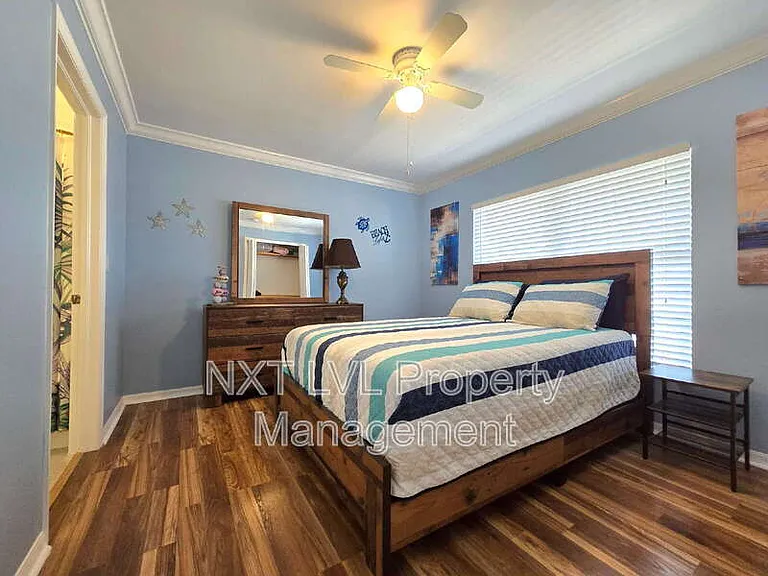 1401 SW Embers Ter — Photo 13