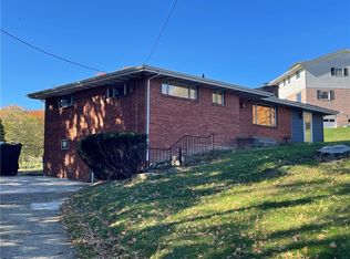 215 Crest Ave, Rostraver Township, PA 15012