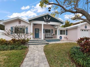 216 Grove Cir S, Dunedin, FL 34698