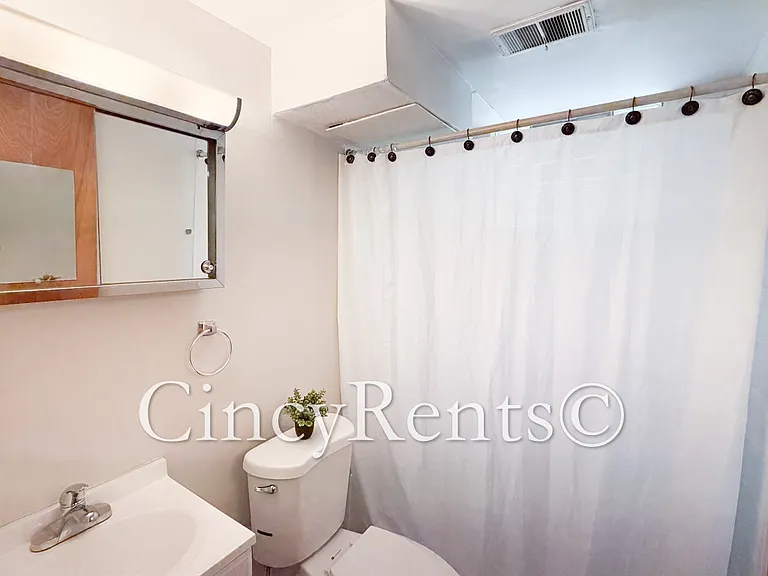 6610 Palmetto St #1 — Photo 22