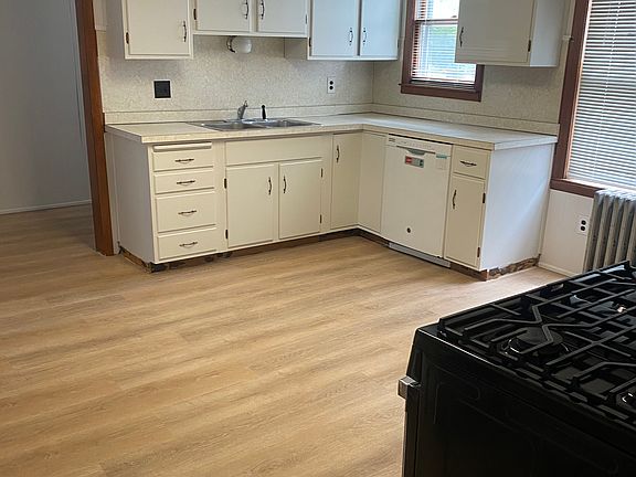 2nd image of 4 Ruth St #1