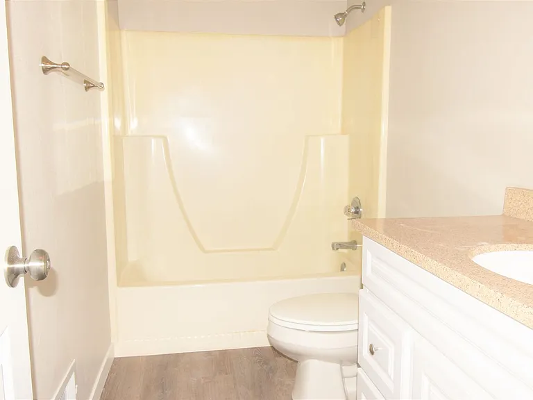 1222 W Weiland Ln — Photo 8