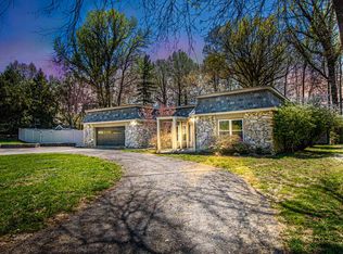 1200 Woodmere Ln, Owensboro, KY 42303