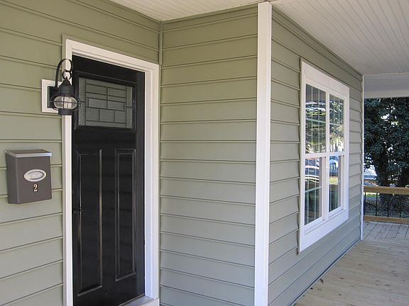 Front entrance Unit 2