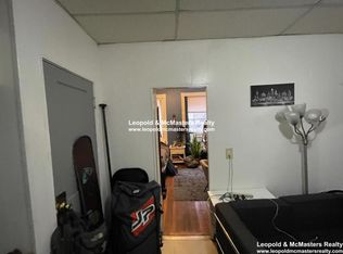 9 Myrtle St APT 4, Boston, MA 02114