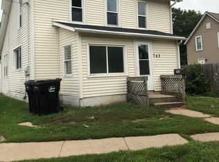 743 Brooks St, Beloit, WI 53511