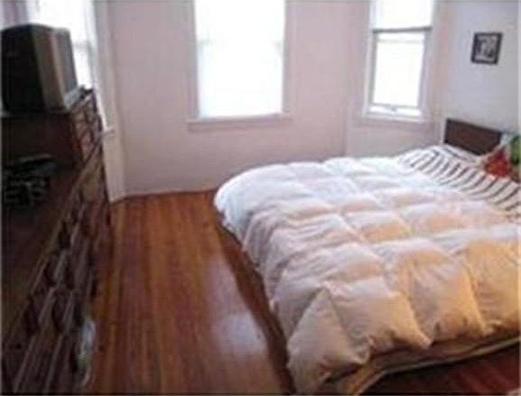 2nd image of 145 Essex St #2