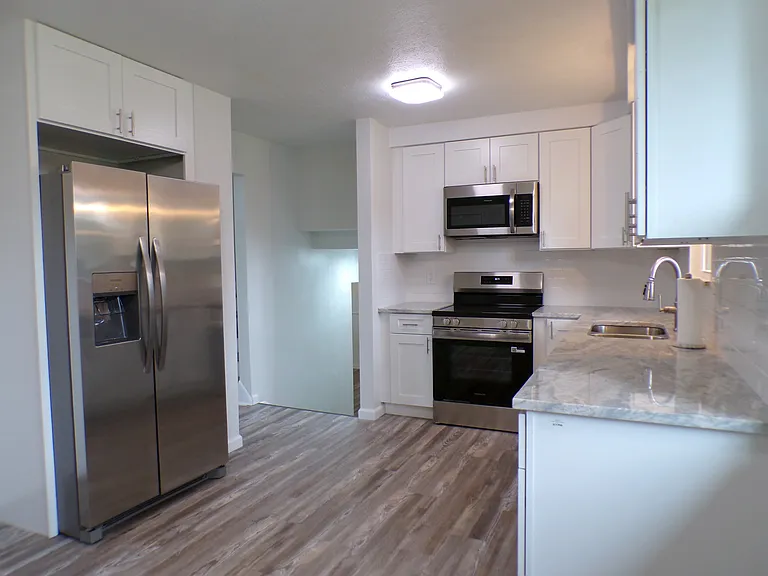 2066 Holt Ave — Photo 4