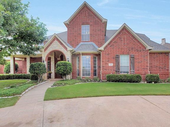 3rd image of 3315 Mayfair Ct