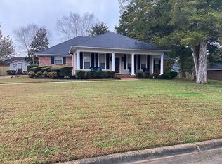 1517 Winter Valley Dr, Tupelo, MS 38801