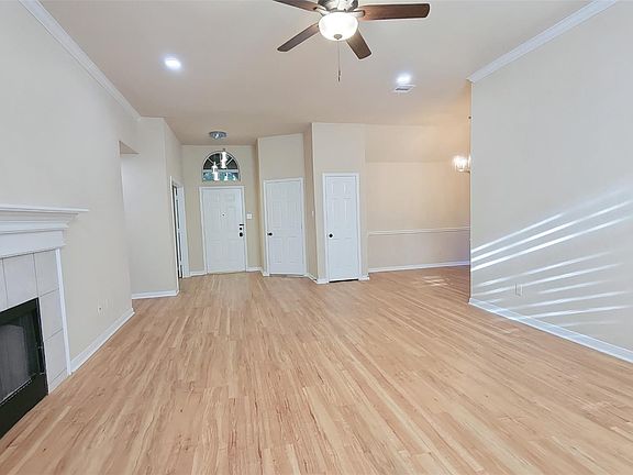 3rd image of 1248 Lacey Oak Loop