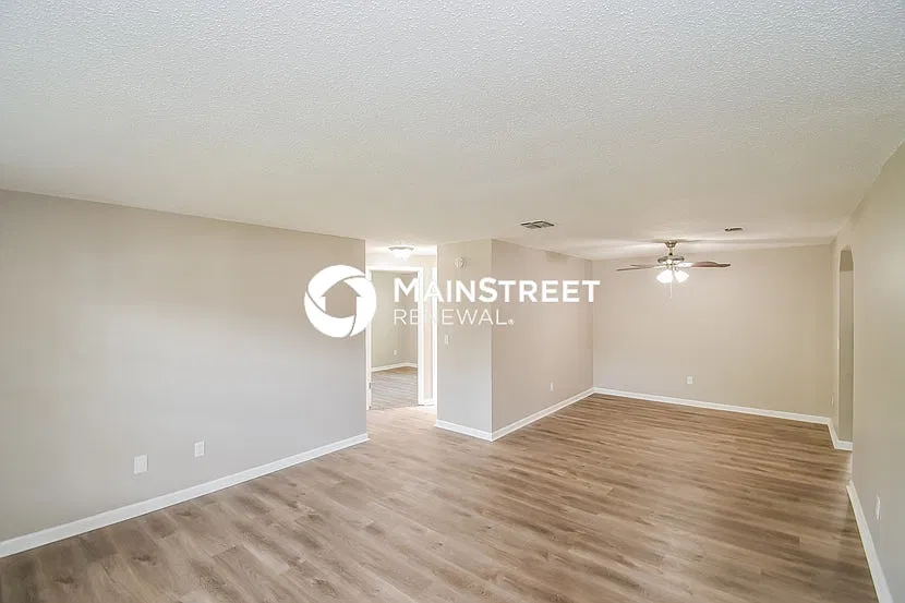 1523 Lavilla Dr N — Photo 4
