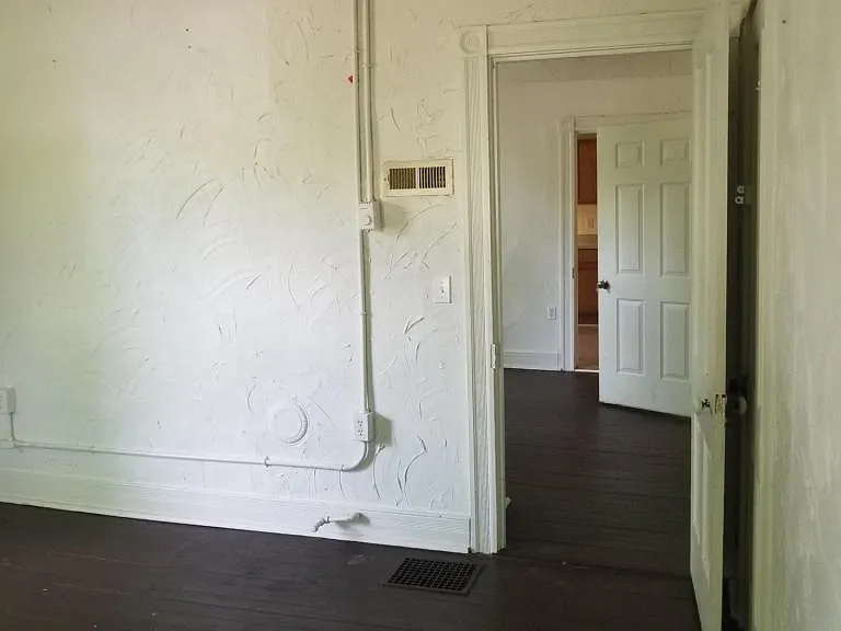 2446 Birch Ave #B — Photo 5