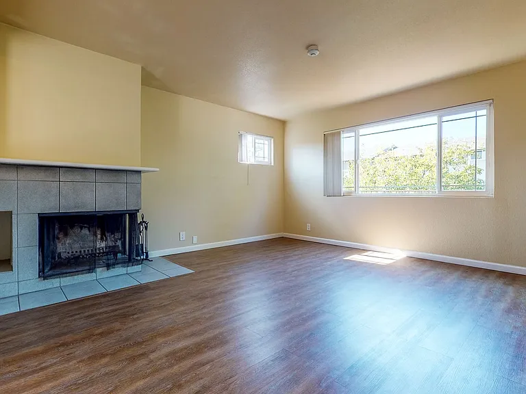 8045 Beverly Dr — Photo 2