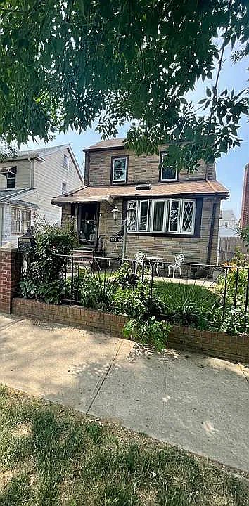 1st image of 10428 210th St