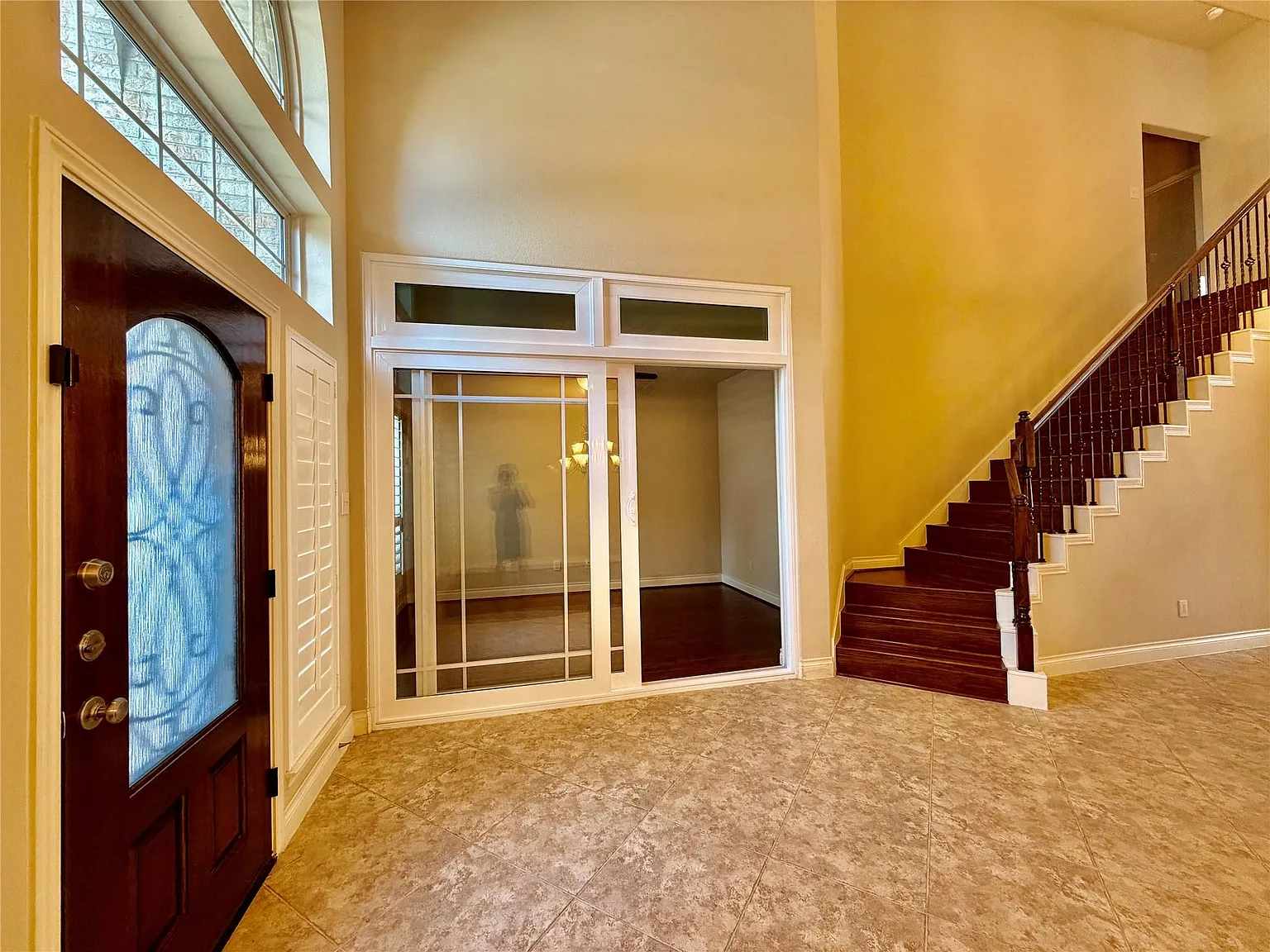 4 bed, 3.5 bath, 3490 sqft, $3,500 — Photo 4