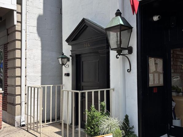 142 Kings Hwy E #144-A2