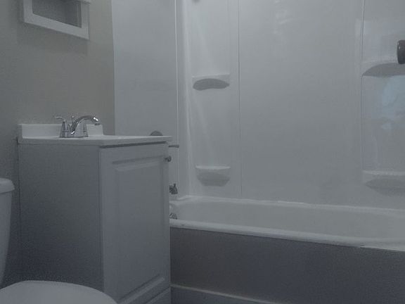 2nd image of 20-30 Shelley Ct #20