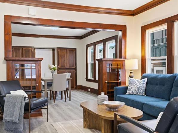 1820 Irving Ave N, Minneapolis, MN 55411