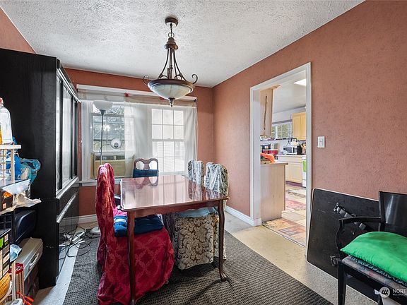 5th image of 17011 SE 240th Street
