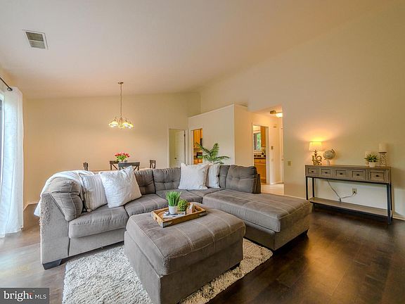 5th image of 508 Pritchard Pl