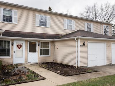 13716 Oakbrook Dr #3716, North Royalton, OH, 44133