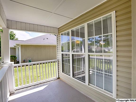3rd image of 219 River Oaks Dr