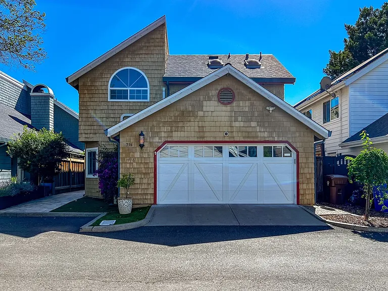 716 La Homa Dr — Photo 1