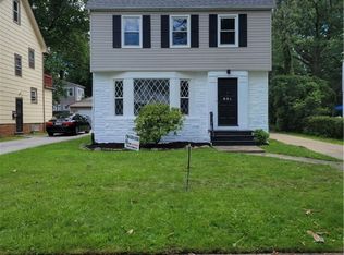 851 Roanoke Rd, Cleveland Heights, OH 44121