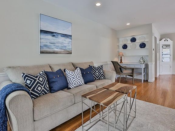 2nd image of 29 Franklin St