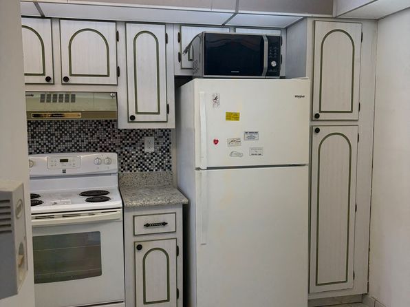 8990 S Hollybrook Blvd APT 106