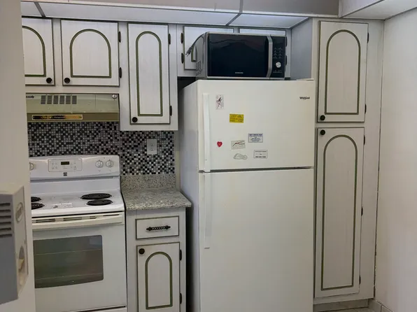 8990 S Hollybrook Blvd APT 106, Hollywood, FL 33025