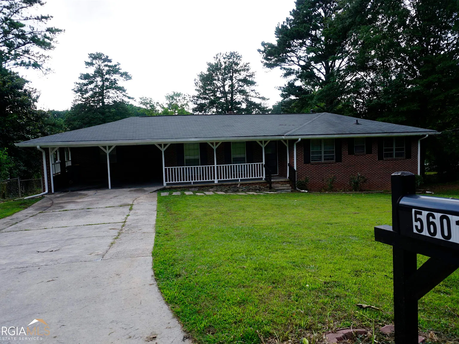 4 bed, 3.0 bath, 2876 sqft, $1,995 — Photo 2