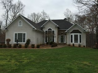 679 Holly Grove Dr, Randleman, NC 27317