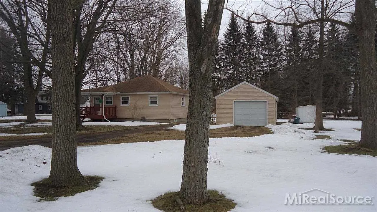 337 Mattison Ave photo 1