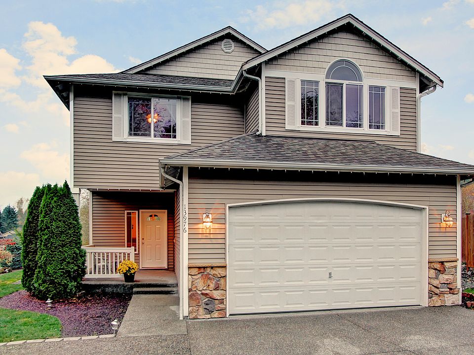 2416 sq ft