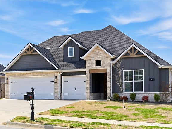 3rd image of 2109 Bergman Rd