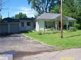 2109 Coolridge Rd, Holt, MI 48842