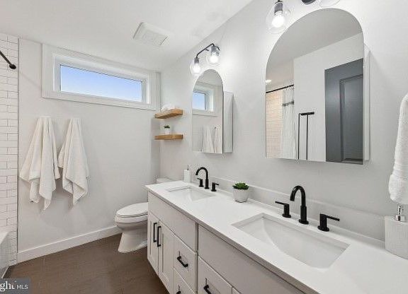 5th image of 811 Upshur St NW Unit 4