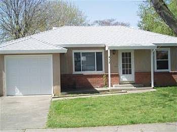 1st image of 412 Lilac Ln