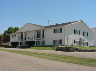 3758 W 9th St APT 3, Waterloo, IA 50702