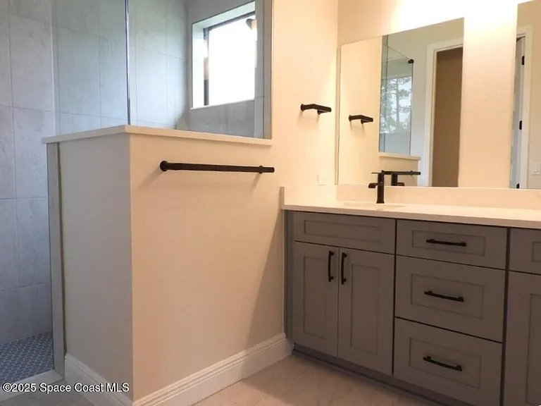8555 Henry Ave — Photo 16