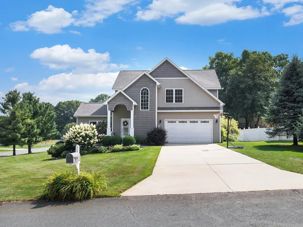 8127 Petoskey St, Kalamazoo, MI 49009