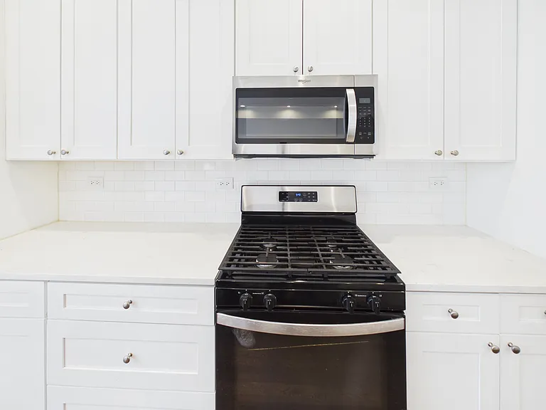 6233 S Langley Ave #3S — Photo 5
