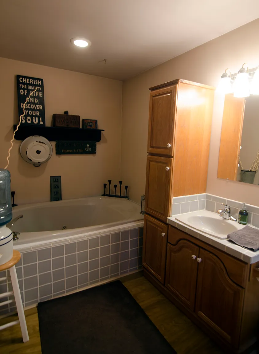 10455 Lake Shore Dr photo 1